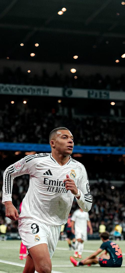 埃尔纳内斯：并非所有手球或者手臂触球都是点球，规则需要改（埃尔纳内斯：手球不等于点球，判罚规则亟待调整）