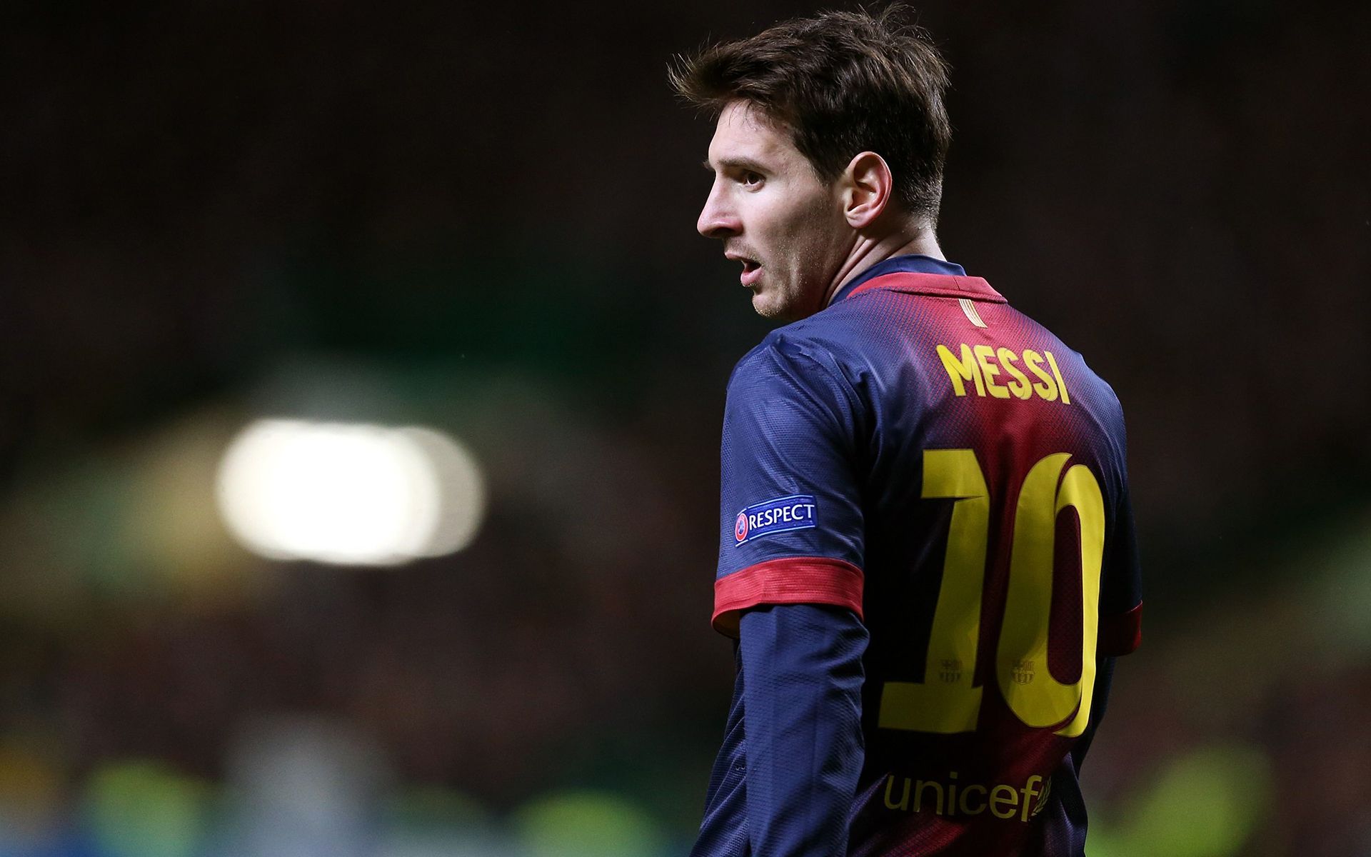 2280万买的恩里克砸手里？斯基拉：国米正找寻邓弗里斯的替补（花2280万买来难用？斯基拉：国米正物色邓弗里斯替身）