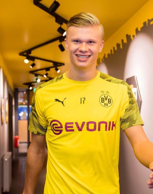 纳尼：弗格森时代不会发生被球员抨击，C罗鲁尼也乖乖听话（纳尼：弗格森时代没人敢公开抨击，连C罗、鲁尼也很听话）