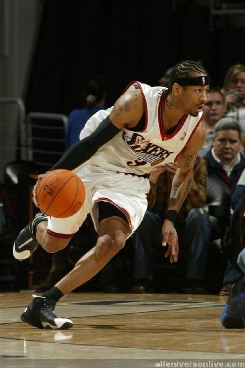 不该拿顶薪？富保罗：里夫斯可以留湖人 只要合同不是太离谱就行（富保罗：里夫斯可续留湖人，但无需离谱顶薪）